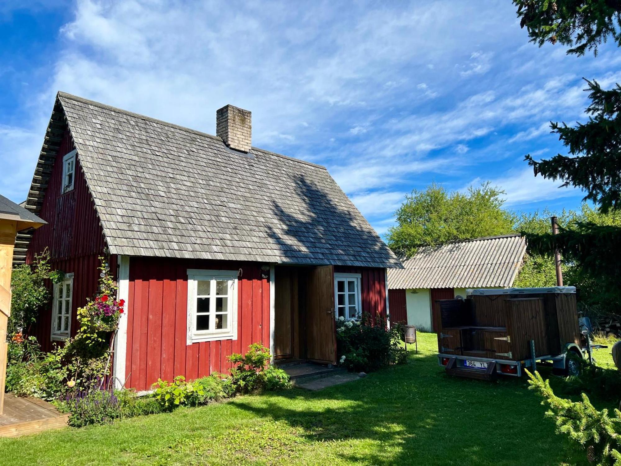 Suurekivi Kuelalistemaja Hotell Reigi Eksteriør bilde